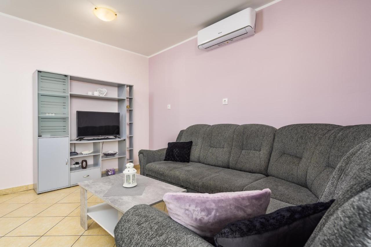 Apartments With A Parking Space Lovran, Opatija - 7869 Esterno foto